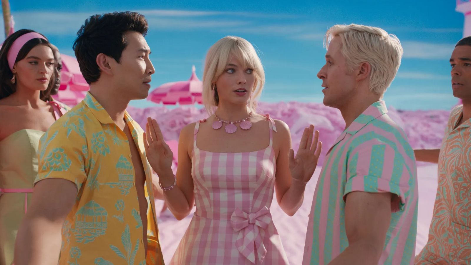 Simu Liu (left) and Ryan Gosling (right) play Ken in the movie, Barbie (Photo: Warner Bros Pictures)