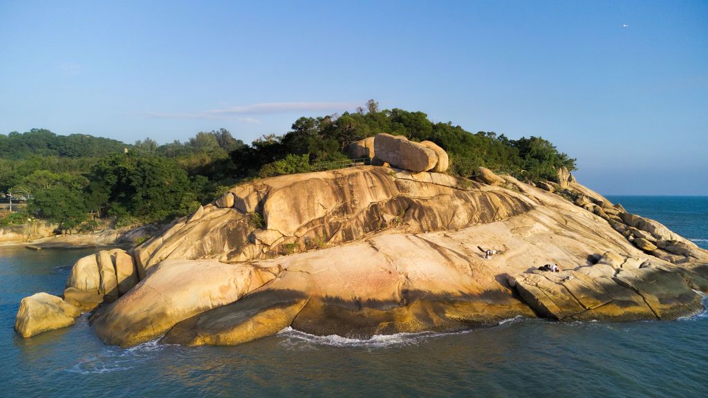 Reclining rocks, southwest Cheung Chau, Hong Kong on November 15, 2017. 15NOV17 [30NOVEMBER2017 FEATURES]  CREDIT / Martin WILLIAMS (Photo by Martin Williams/South China Morning Post via Getty Images)