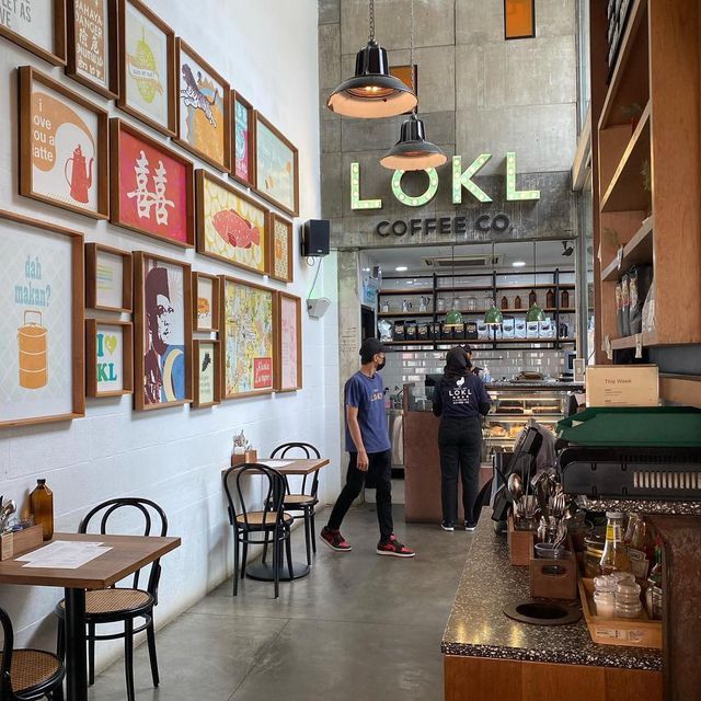 (Photo: Instagram / @loklcoffee & @tinoindra)