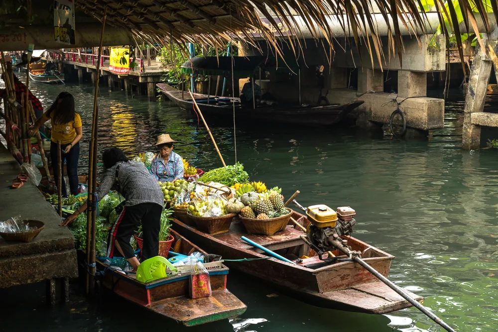 Khlong Lat Mayom Floating Market (Photo: Instagram / visitcommunities)