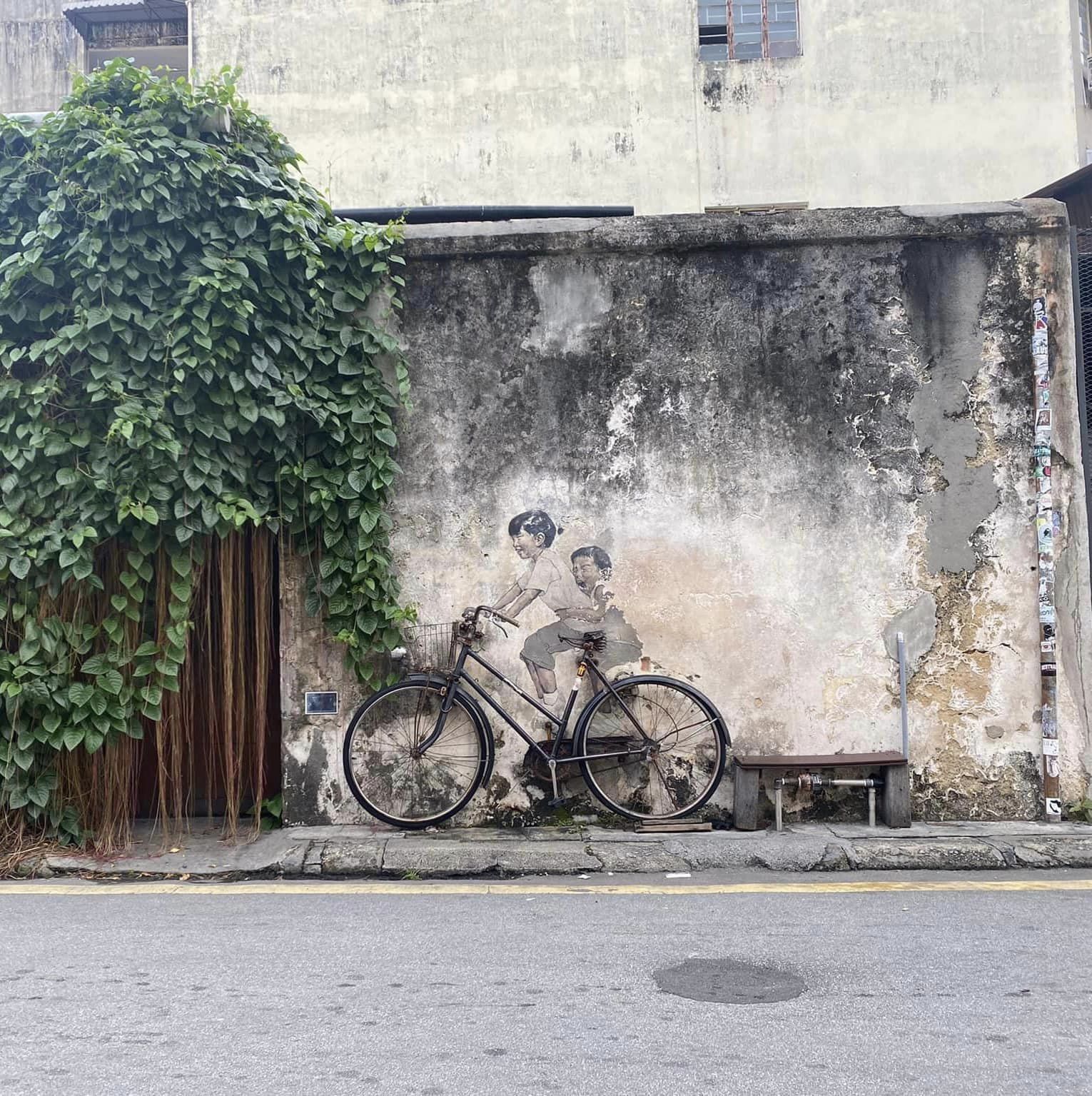 Street art at Talat Noi