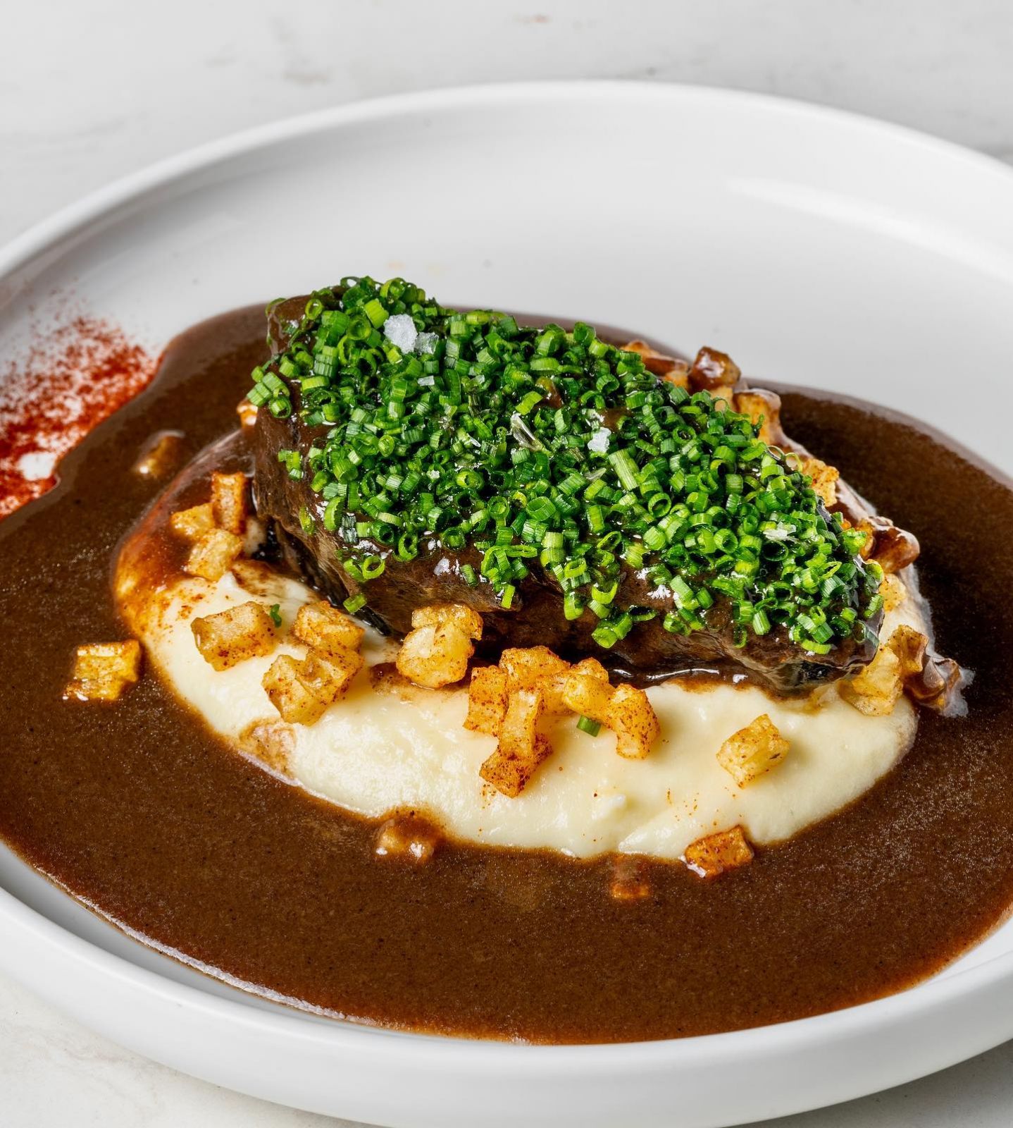 Vaso - Slow cooked beef cheeks and vanilla sauce