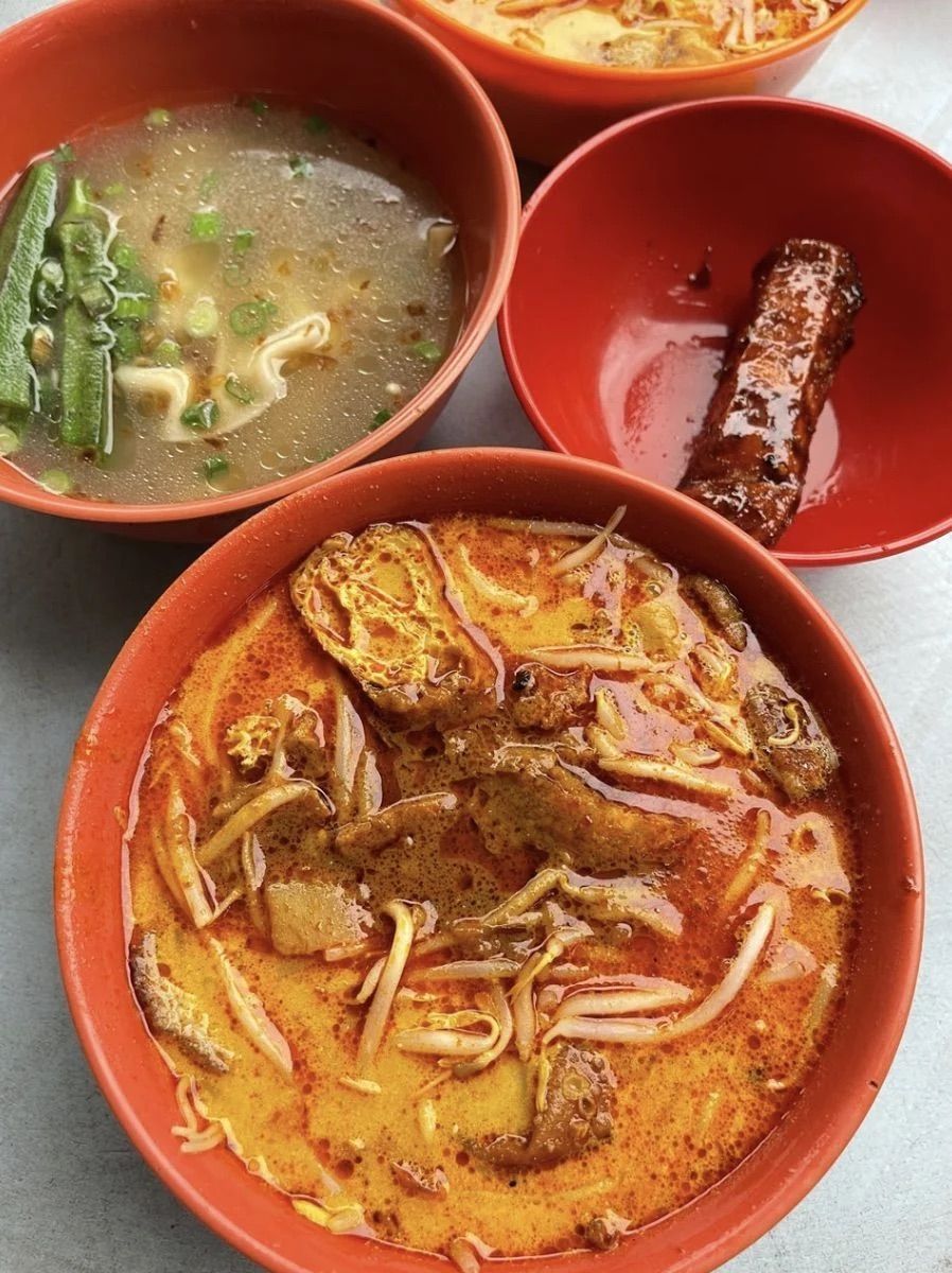 Bukit Serdang's curry mee stall is perfect for a midnight fix (Photo: Foursquare / Joyce T.)