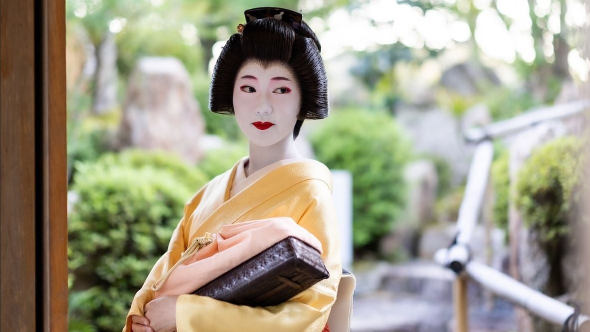 Mayuhina, also known under her Instagram and YouTube handle @geikohina, is one of the retired Geisha denouncing ‘rude tourists’ in Kyoto, Tokyo and elsewhere in Japan (Photo: Instagram / @geikohina)