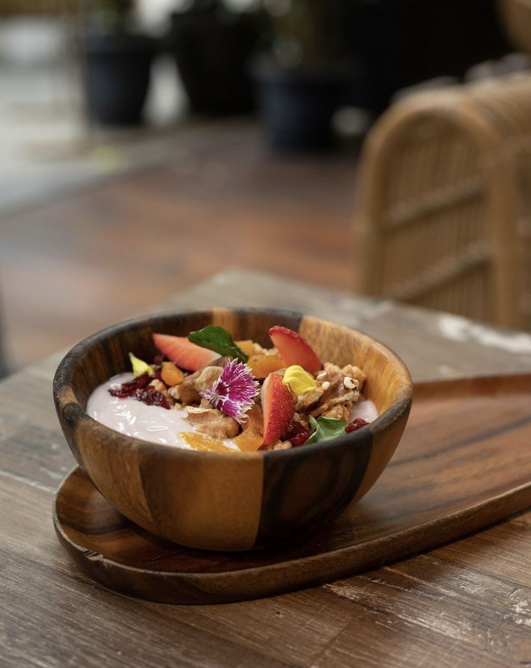 Granola bowl (Photo: Instagram / @thefarm.soiltosoul)