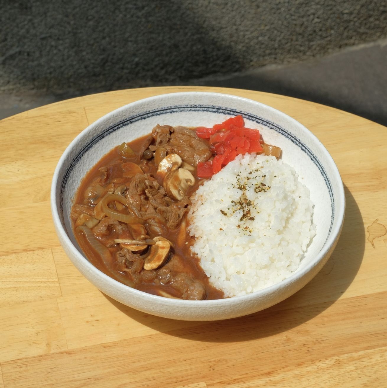 Japanese kuro beef curry rice (Photo: Instagram / @sunbather.coffee)