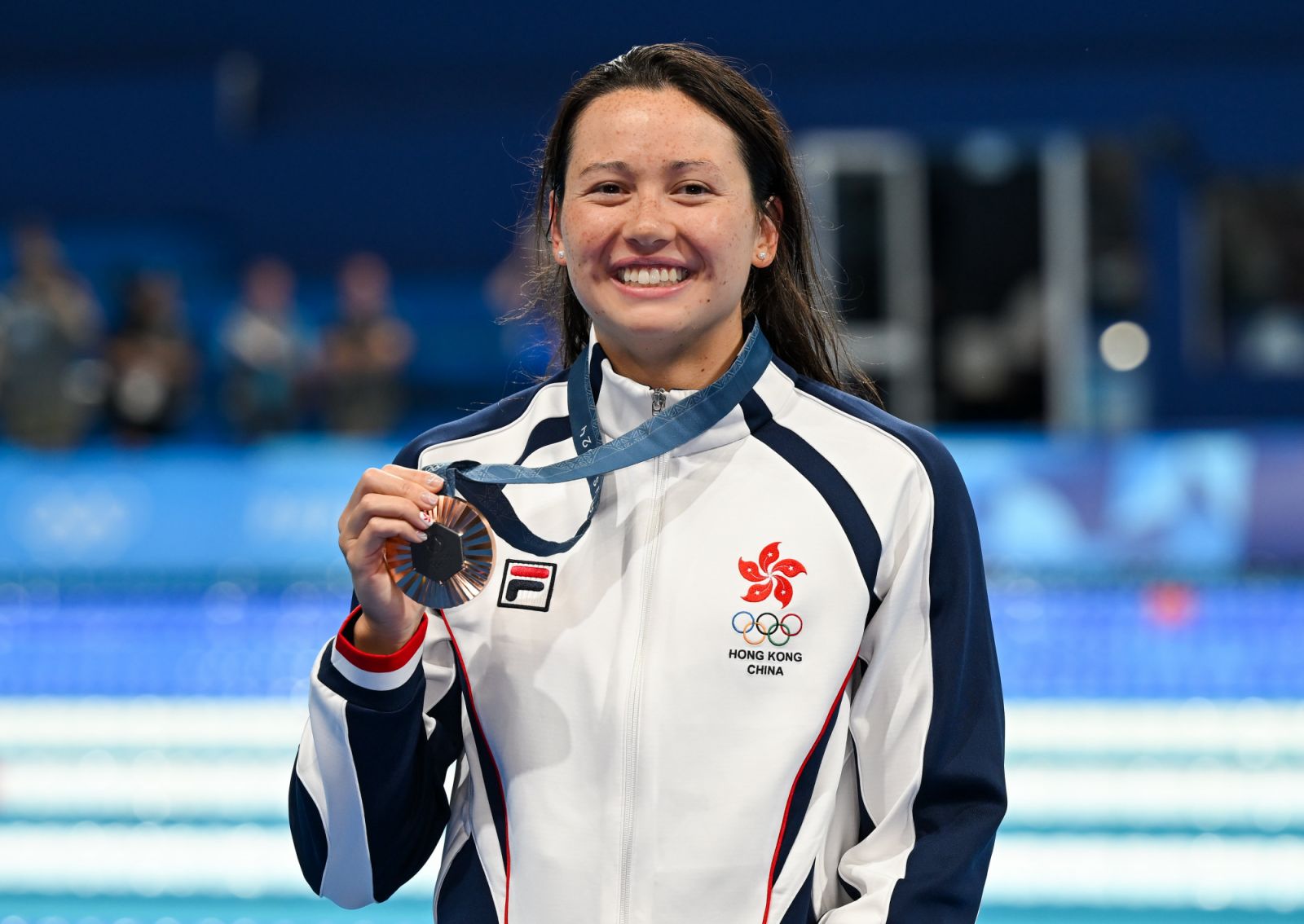 Paris , France - 29 July 2024; Women's 200m freestyle final bronze medallist Siobhan Bernadette Haughey of Team Hong Kong celebrates with her medal at the Paris La Défense Arena during the 2024 Paris Summer Olympic Games in Paris, France. (Photo By Stephen McCarthy/Sportsfile via Getty Images)