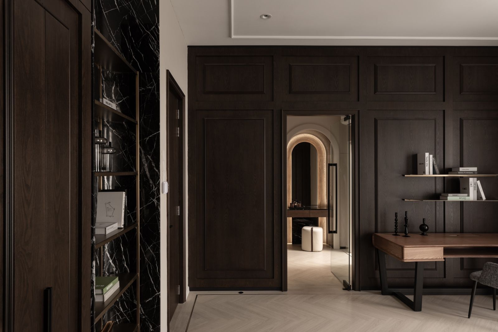 Beautifully detailed built-ins (Photo: TWJPTO)