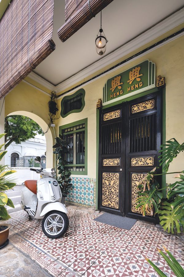 The modern interior of the George Town shophouse designed by Unit One Design (Photo: Lin Ho)